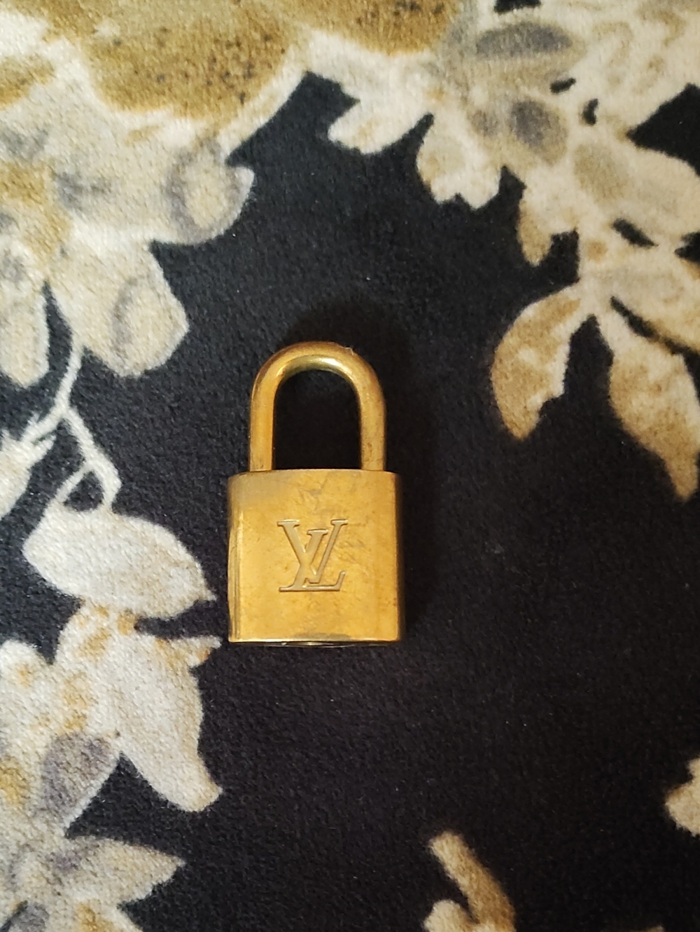 Authentic Louis Vuitton Lock #307 Has No Key 🗝️